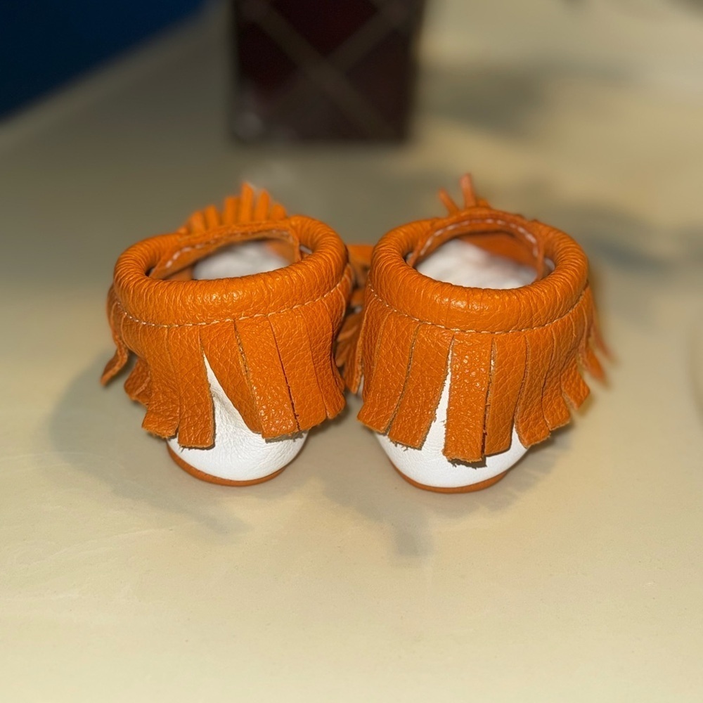 Freshly Picked Orange Moccasins with Elastic Openings - Picture 2 of 5